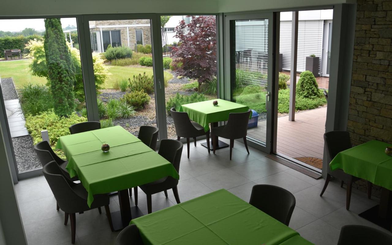 Hotel Harmony Medical & Wellness-Free Parking, 1,8Km From The Center Kroměříž Εξωτερικό φωτογραφία