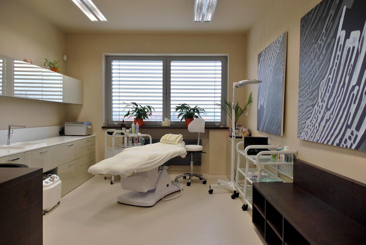 Hotel Harmony Medical & Wellness-Free Parking, 1,8Km From The Center Kroměříž Εξωτερικό φωτογραφία